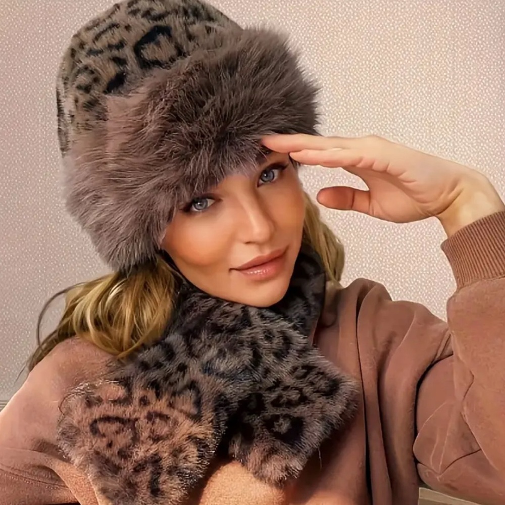 Leopard Print Faux Fur Hat and Scarf Set